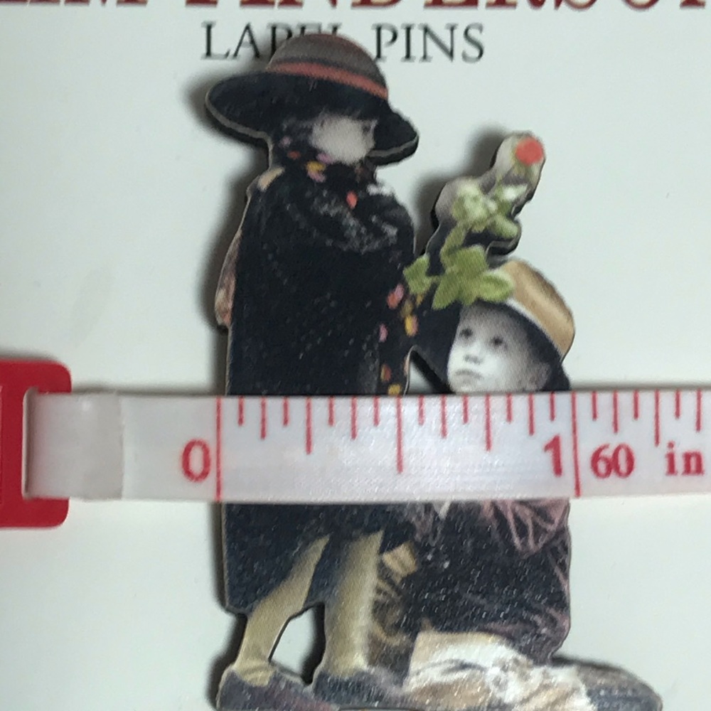 Vintage BNWT Kim Anderson collectors Lapel Pin Brooch - Picture 6 of 6